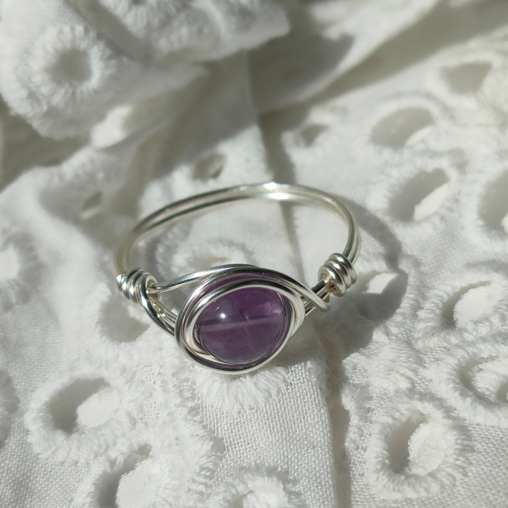 Drahtring mit Amethyst