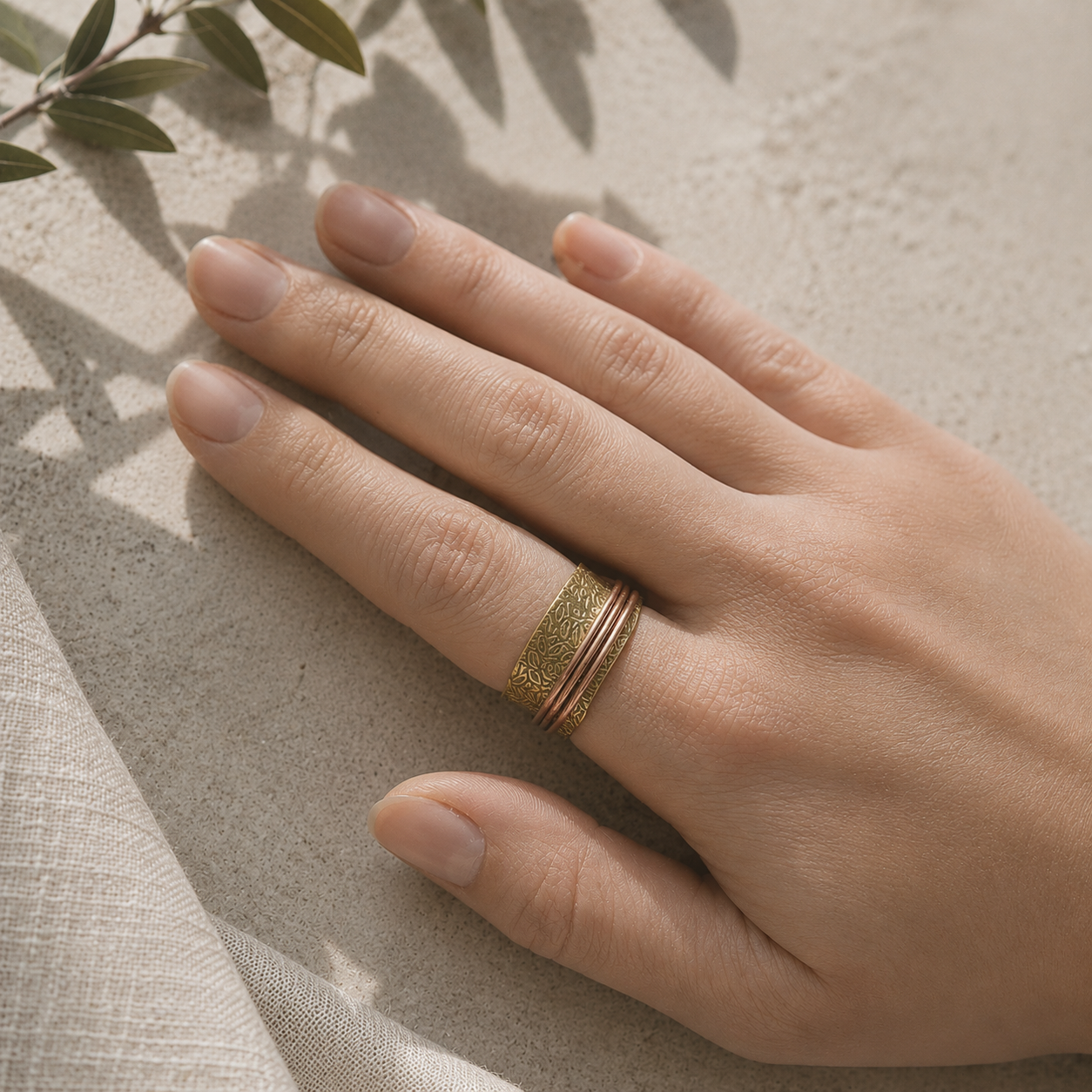 Anxiety Ring / Fidget Ring am Model