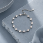 Armkette mit runden Zirkonia-Steinen in Silber