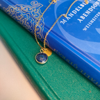 Kleiner runder Anhänger aus Lapislazuli